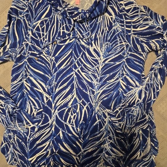 Lilly Pulizter pullover. Size Lg. - Picture 2 of 6
